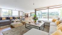 Living room of House or chalet for sale in  Madrid Capital  with Air Conditioner, Heating and Private garden