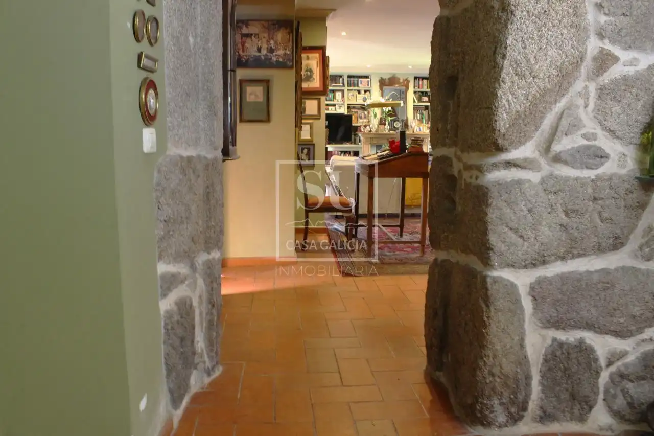 Casa o xalet en venda en Gondomar amb Calefacció, Jardí privat i Moblat