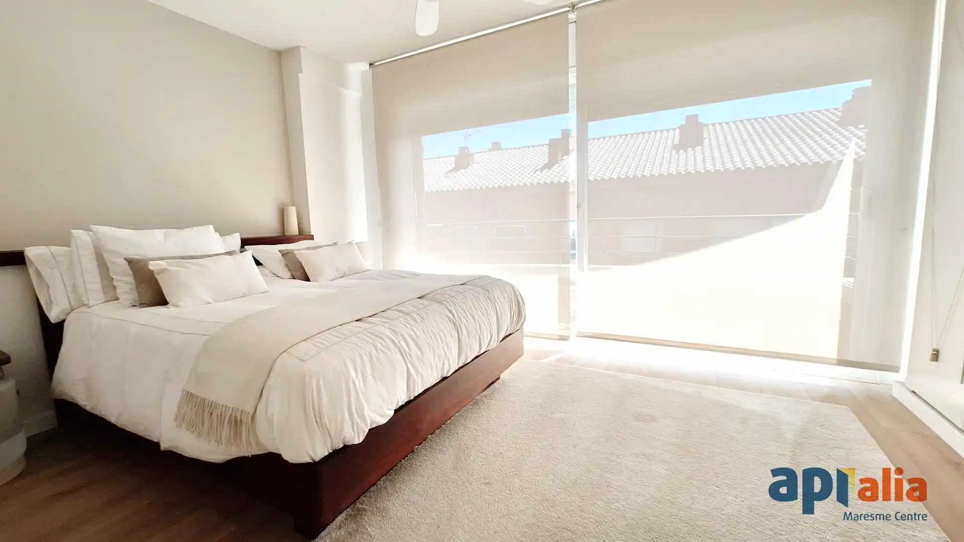 Schlafzimmer von Einfamilien-Reihenhaus zum Verkauf in Vilassar de Mar mit Klimaanlage, Heizung und Privatgarten