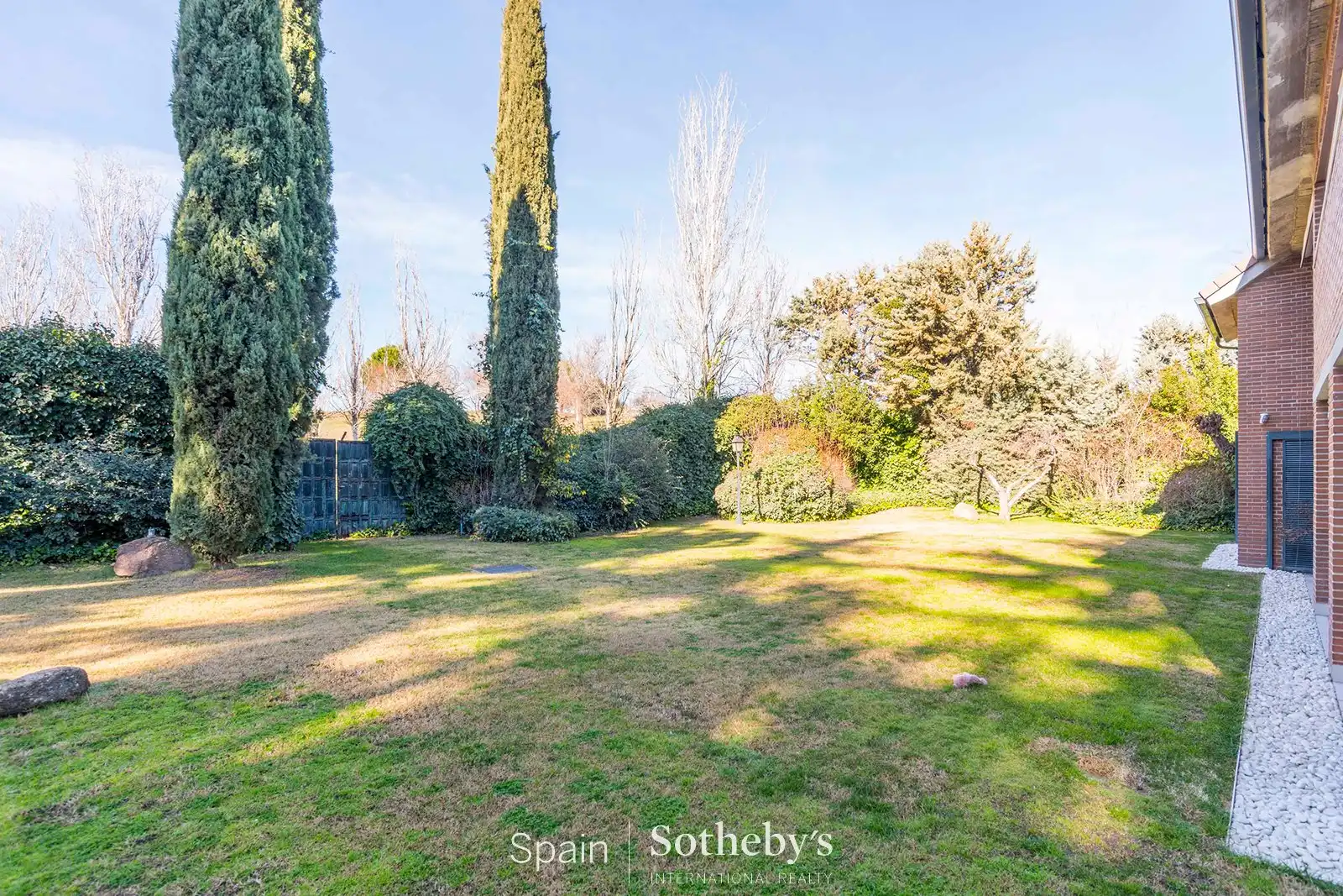 Houses for sale in La Moraleja  with Air Conditioner, Heating and Private garden