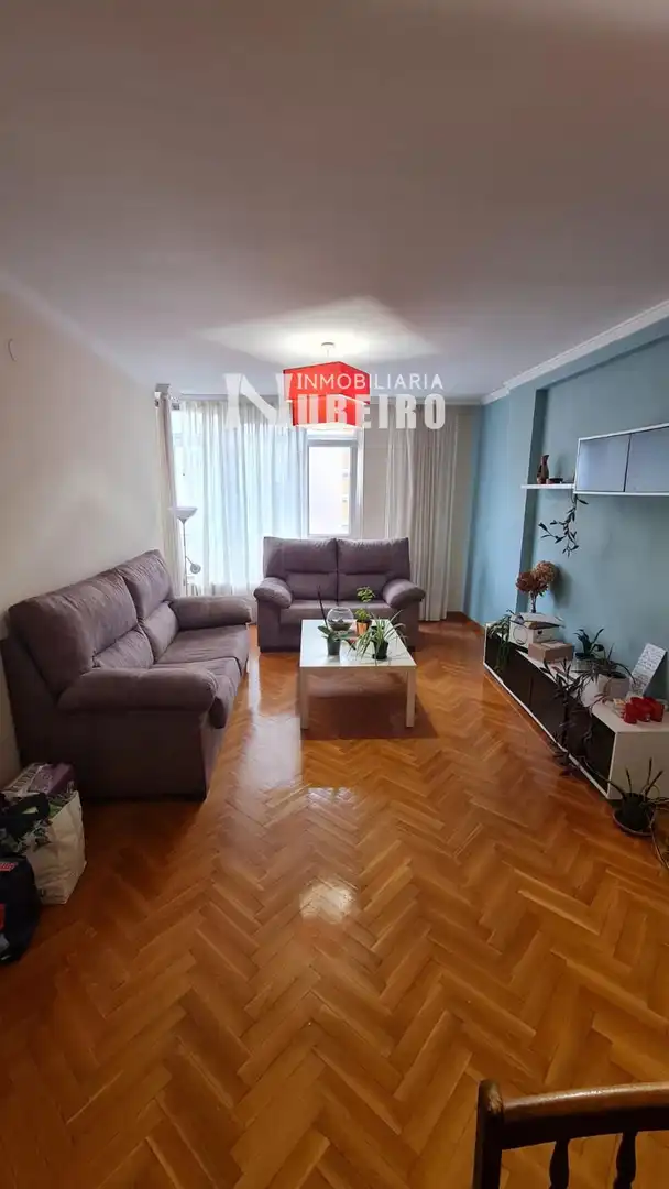 Sala d'estar de Pis de lloguer en Lugo amb Moblat