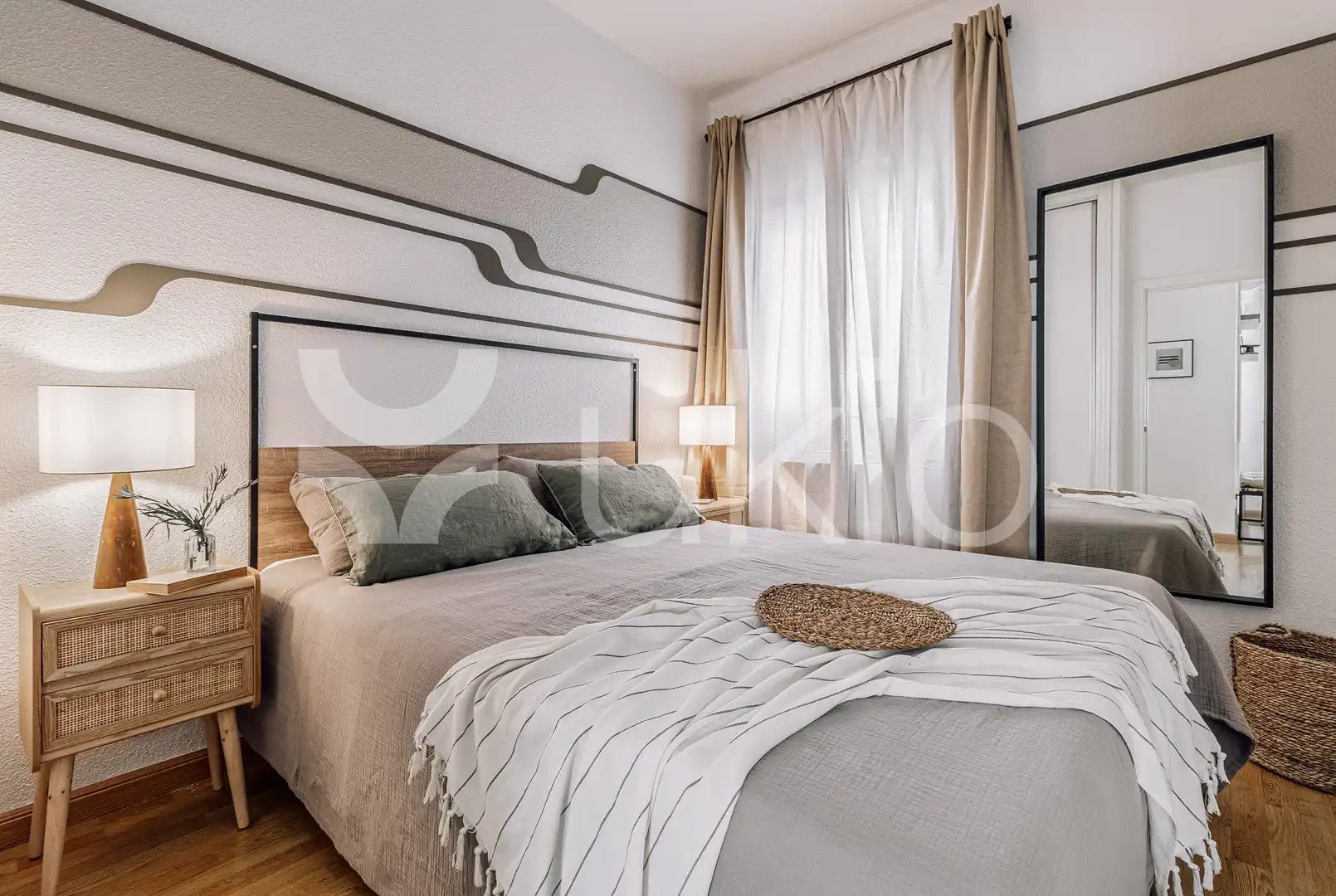 Habitación de Apartamento de alquiler en Madrid con Aire acondicionado, Calefacción y Amueblado