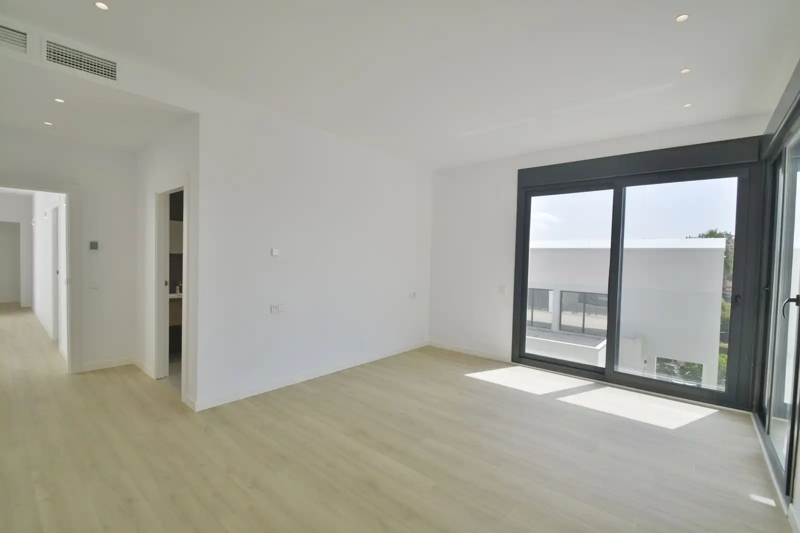 Living room of Houses for sale in Marbella  with Air Conditioner, Private garden and Terrace