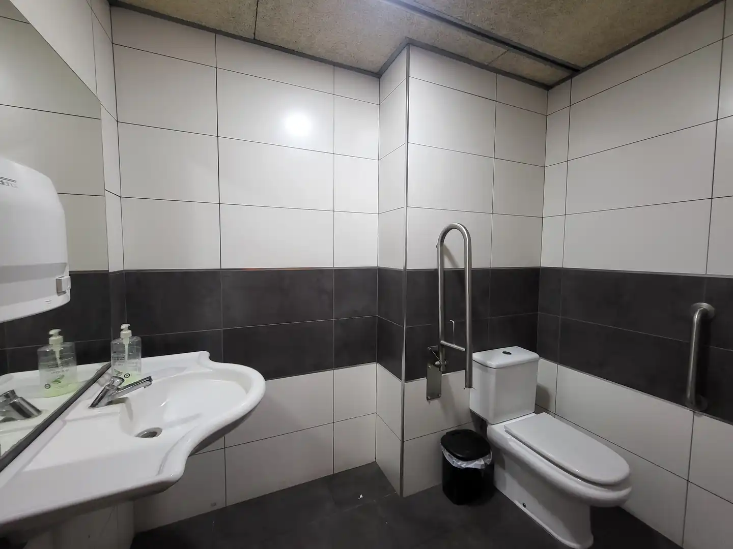 Local comercial en venda a Calella, imagen 26