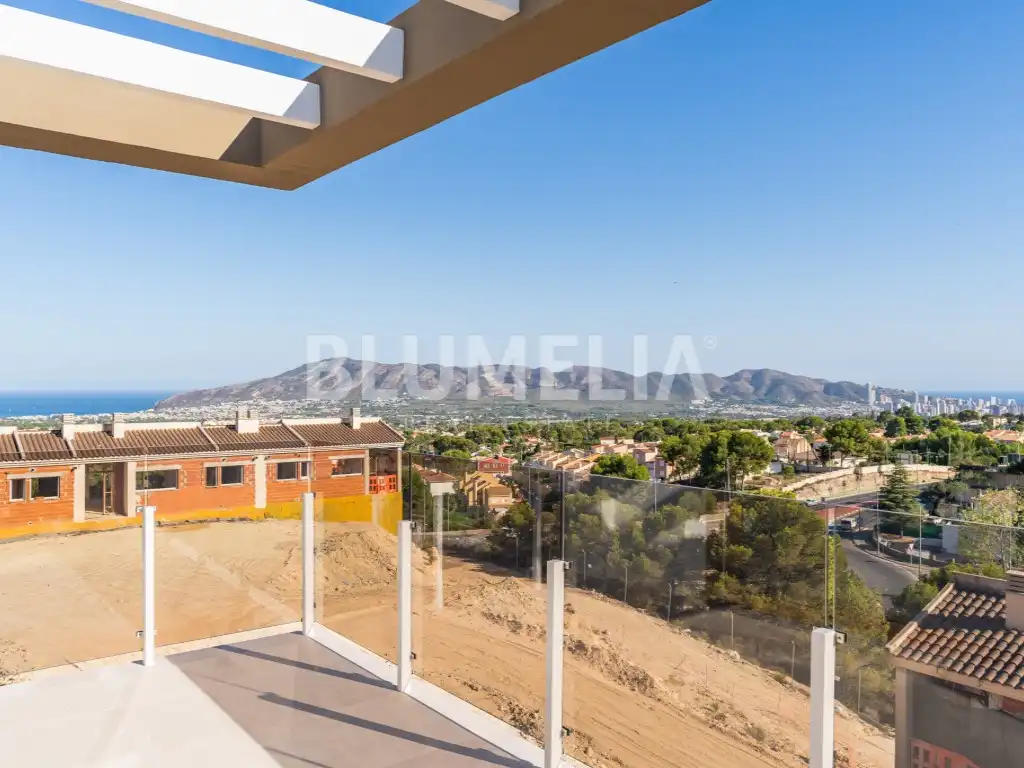 Casa o xalet en venda en La Nucia amb Aire condicionat, Calefacció i Jardí privat