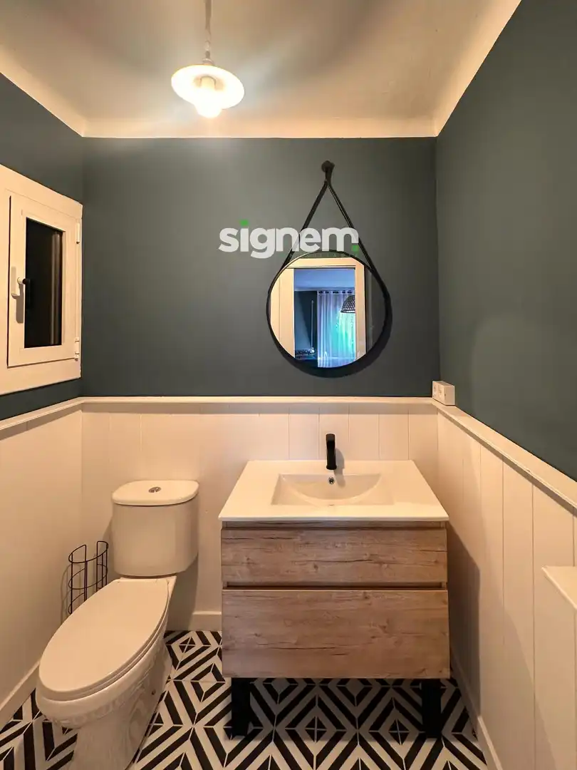 Badezimmer von Wohnung zur Miete in Alp mit Heizung, Parkett und Terrasse