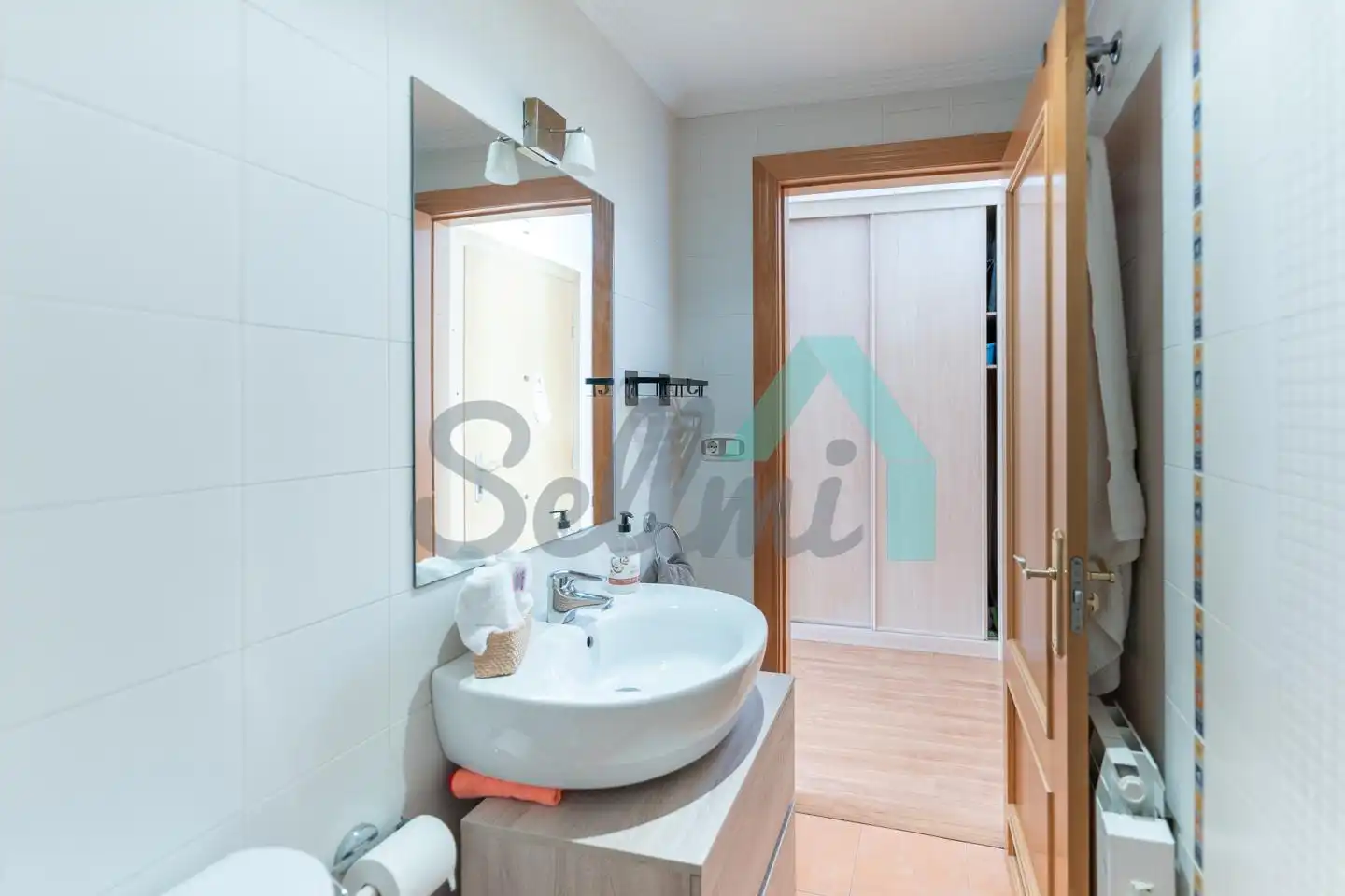 Estudio de alquiler en Avenida de Bruselas, HUCA - La Cadellada