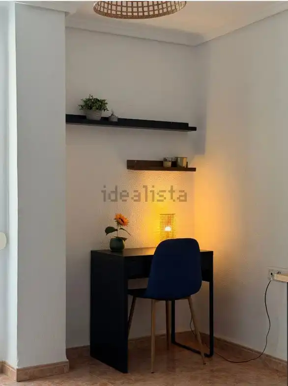 Dormitori de Pis de lloguer en Massanassa amb Aire condicionat, Moblat i Balcó