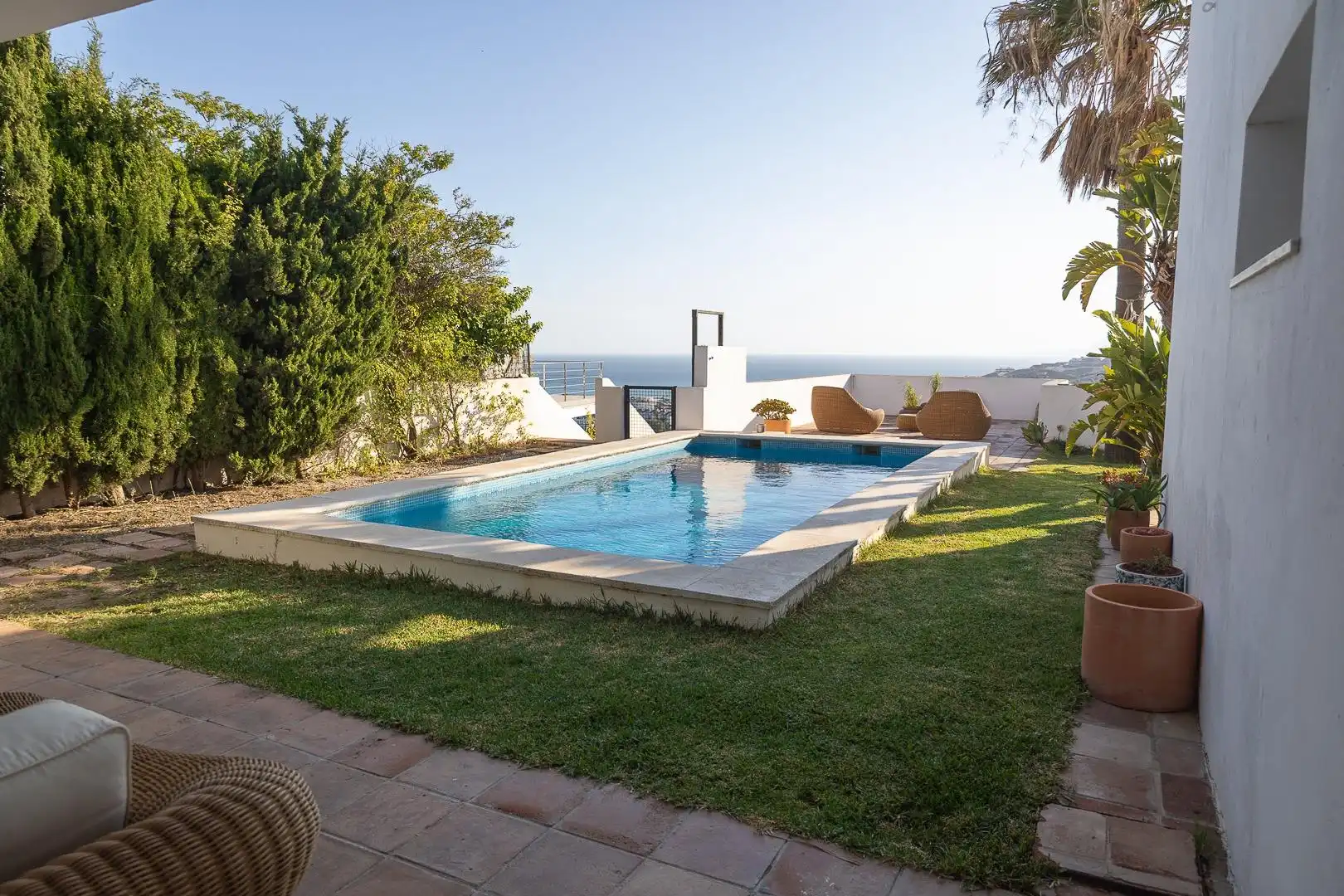 Piscina de Casa o xalet en venda en Rincón de la Victoria amb Aire condicionat, Jardí privat i Terrassa