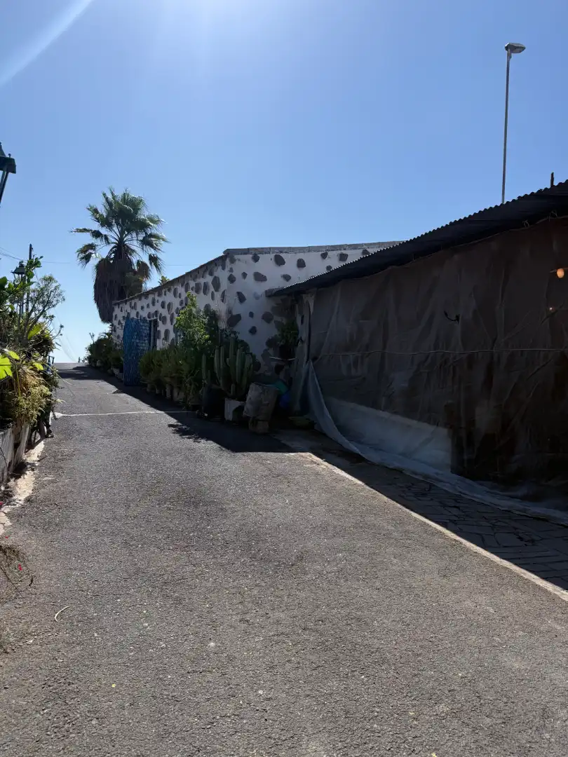 Country house with garden for sale in Calle la Vera, imagen 2