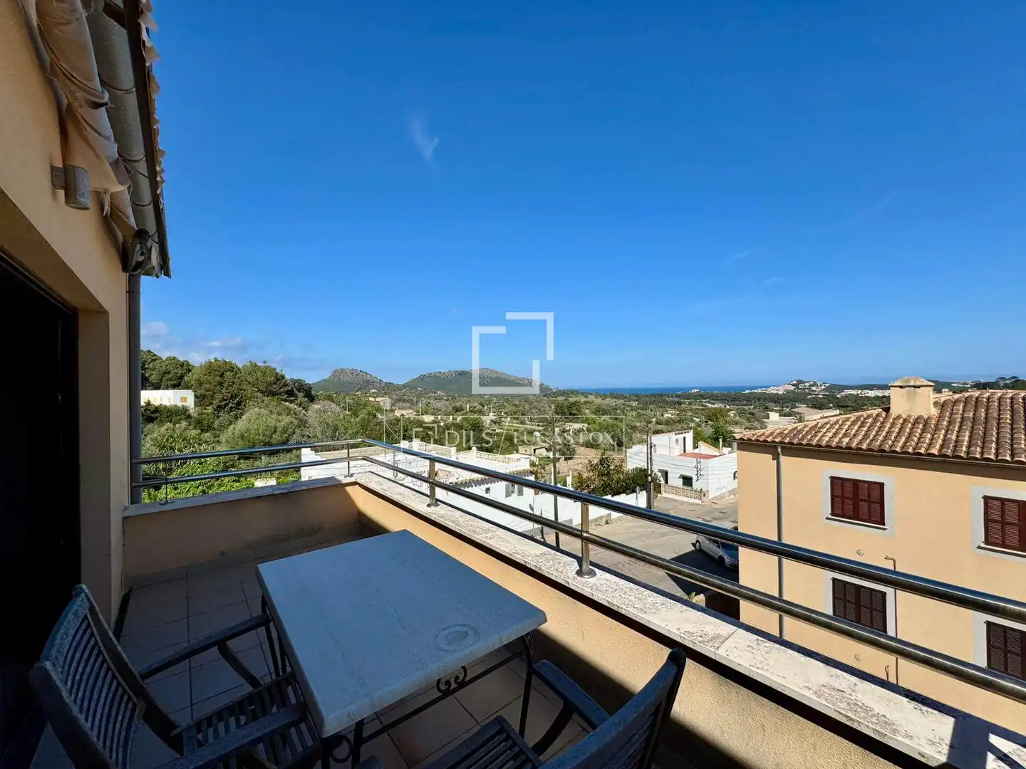 Vista exterior de Ático en venta en Capdepera con Calefacción, Parquet y Terraza