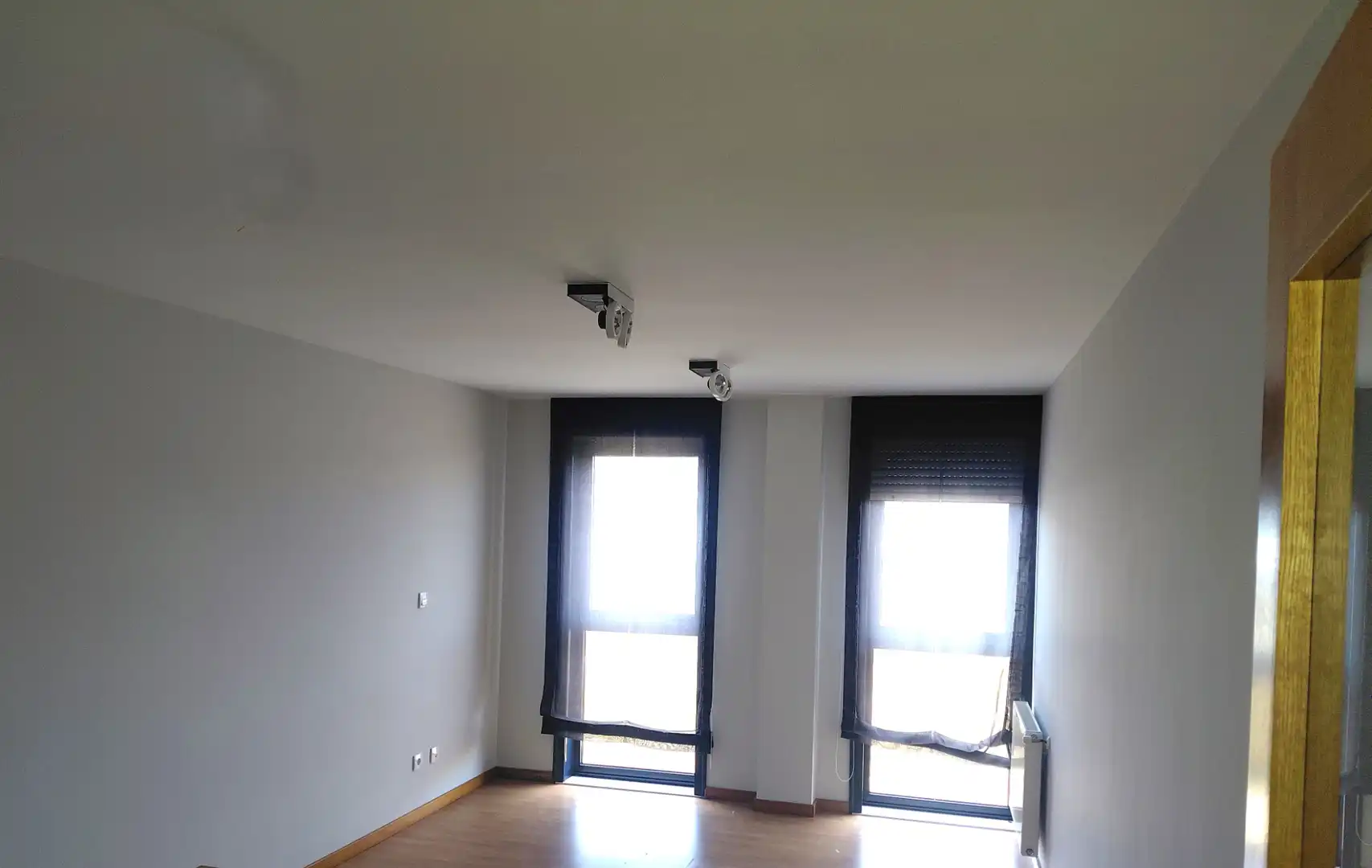 Piso en venta en Oleiros con Calefacción, Parquet y Trastero