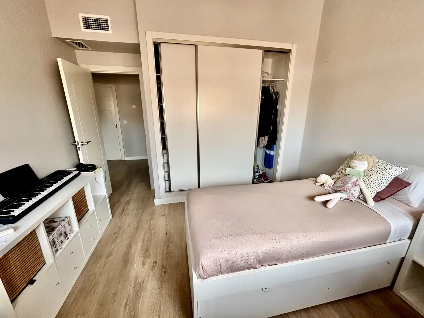 Bedroom of Detached homes for sale in Alicante / Alacant  with Air Conditioner, Heating and Private garden