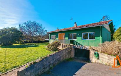 Vista exterior de Casa o xalet en venda en Gijón  amb Calefacció