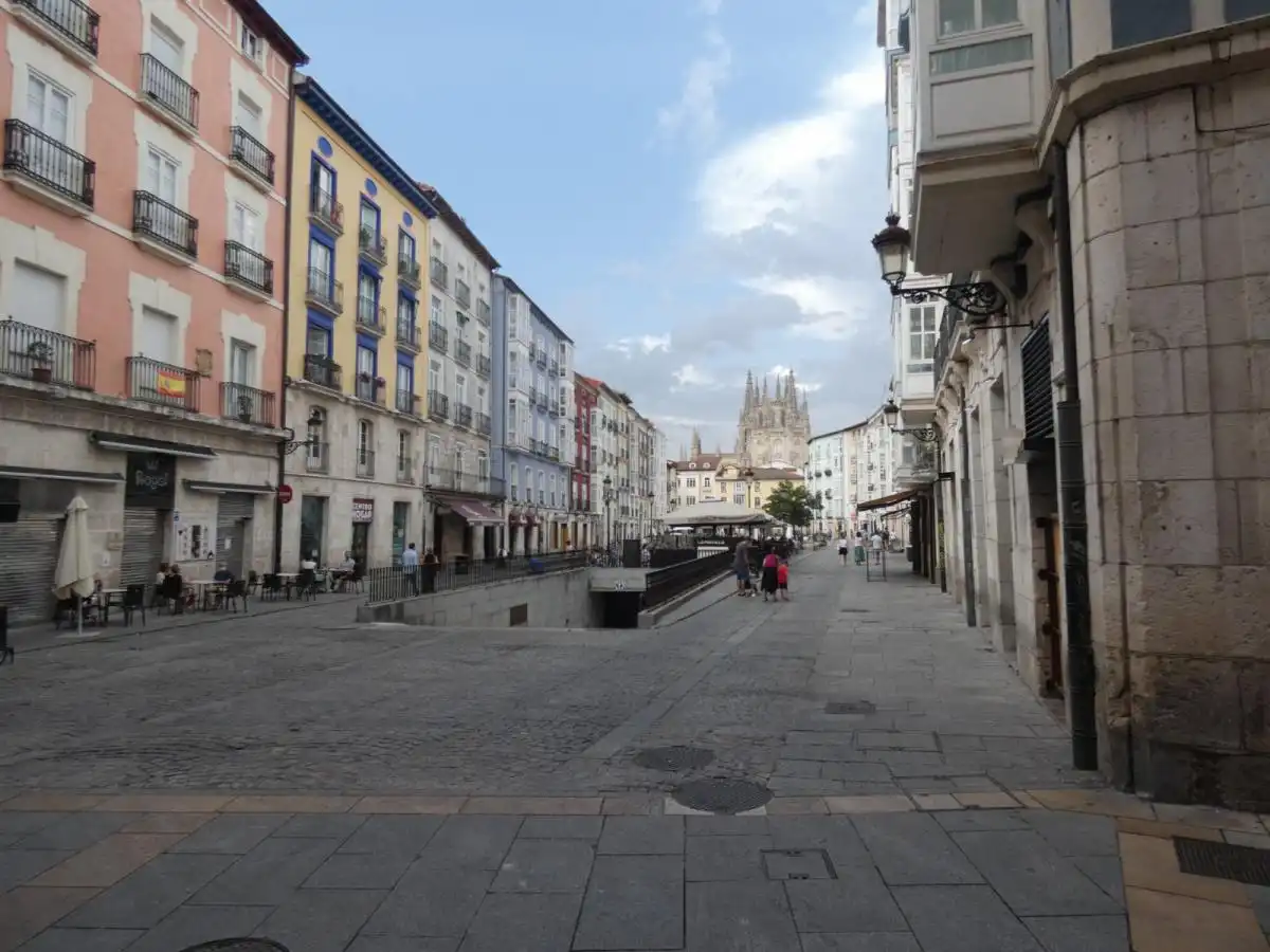 Study for rent in Casco Antiguo