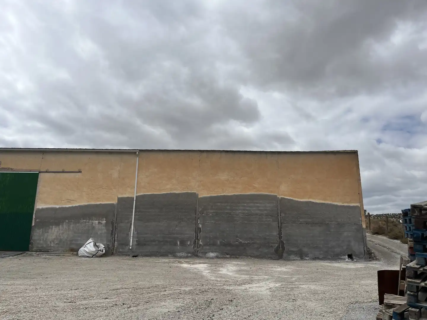 Exterior view of Industrial buildings for sale in La Malahá