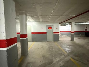 Aparcamiento en alquiler en Carrer de Maials
