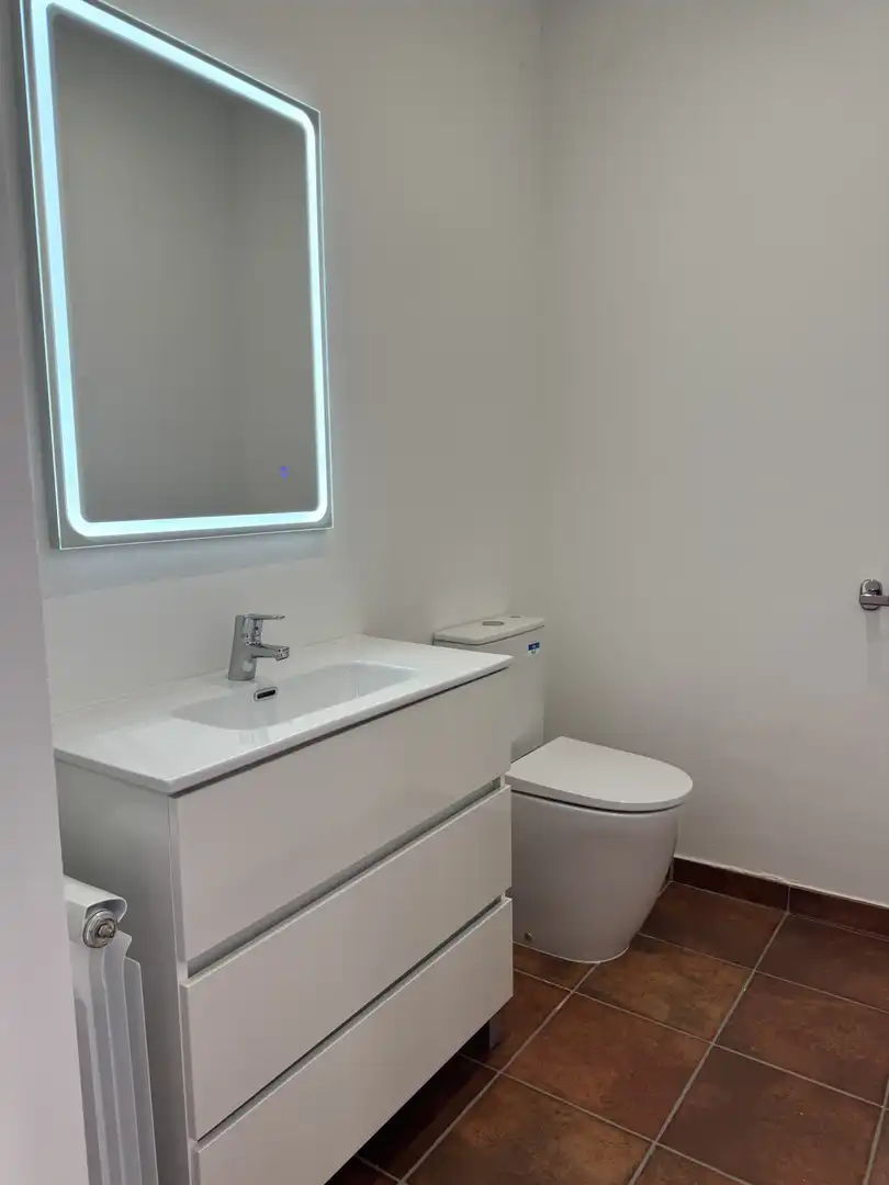 Baño de Casa adosada en venta en Torrefeta i Florejacs con Calefacción, Terraza y Horno