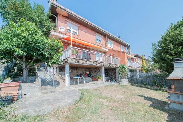 Casa adosada en Venta en Calle de Ramón y Cajal en Miraflores de la Sierra