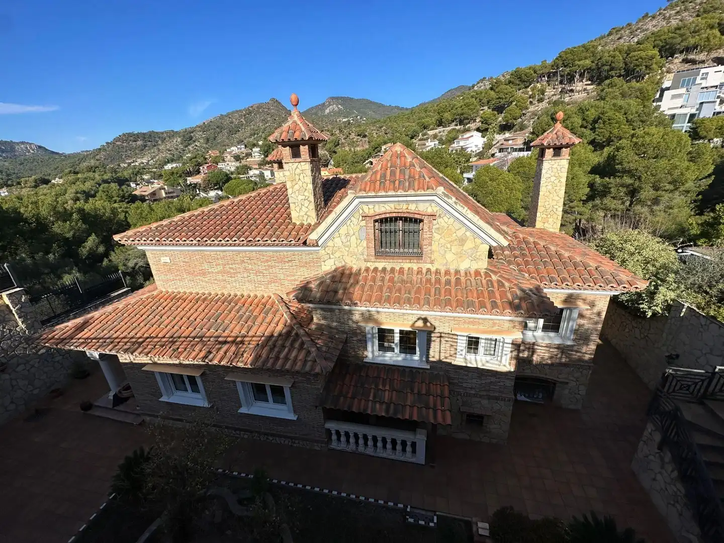 Vista exterior de Casa o xalet en venda en Benicasim / Benicàssim amb Aire condicionat, Jardí privat i Terrassa