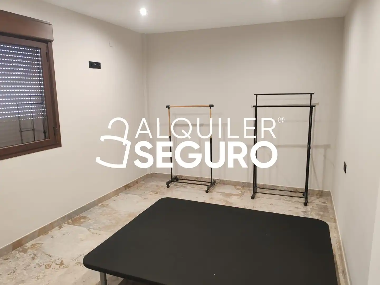 Casa o chalet de alquiler en Jun con Aire acondicionado, Terraza y Piscina