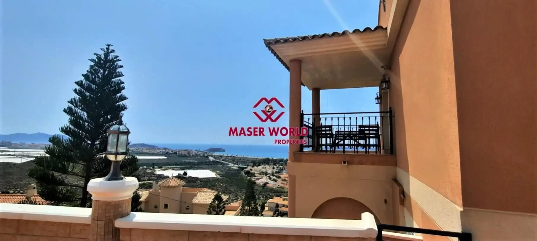 Vista exterior de Casa o xalet en venda en Mazarrón amb Jardí privat, Terrassa i Piscina
