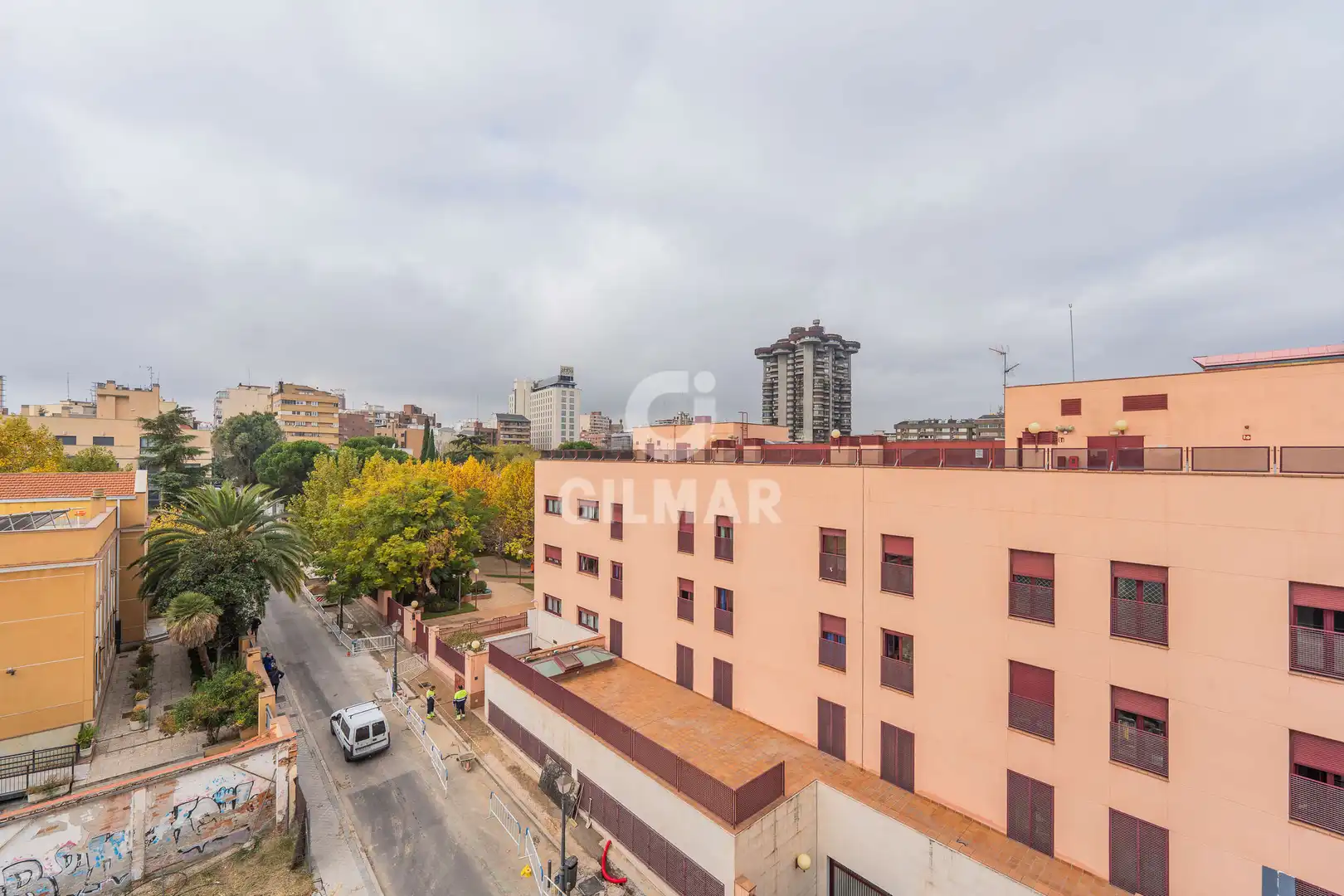 Vista exterior de Ático en venta en Madrid con Calefacción, Trastero y Balcón