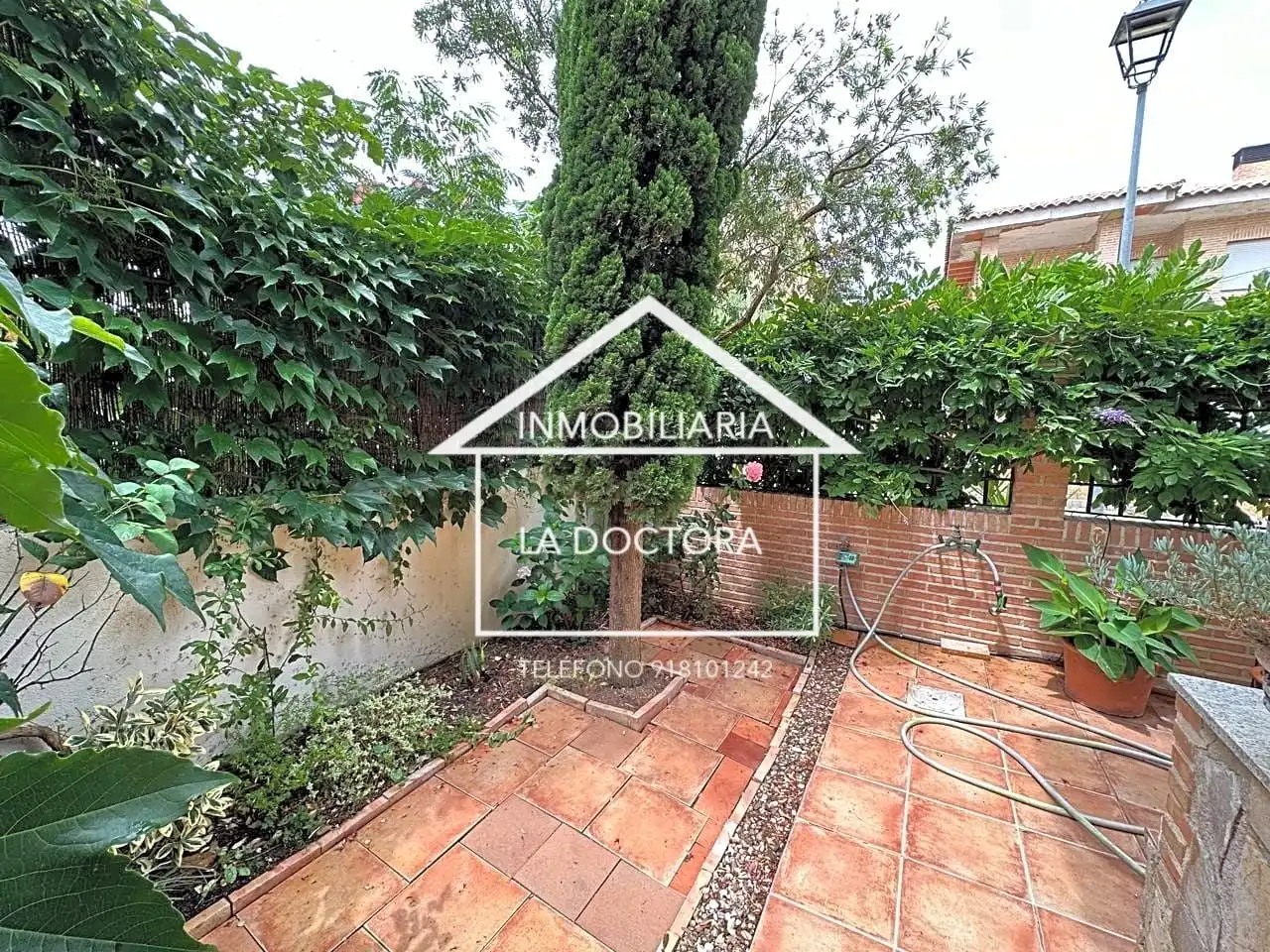 Casa adosada en venta en Erillas, Nombela