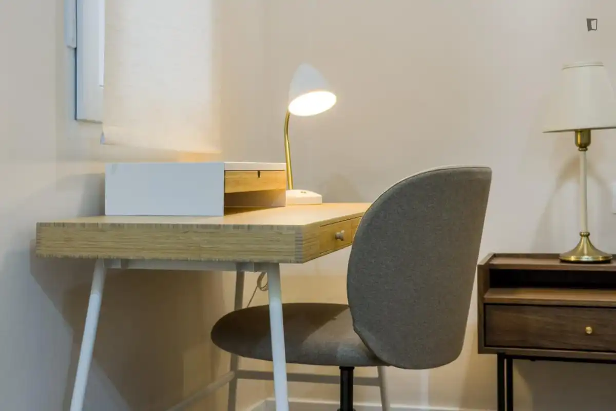 Dormitori de Apartament de lloguer en Barcelona amb Aire condicionat, Calefacció i Moblat