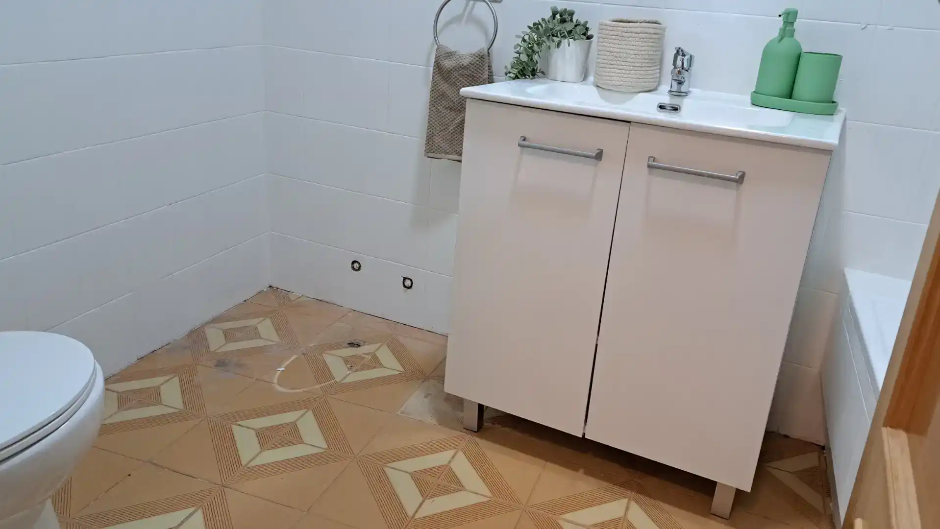 Baño de Piso en venta en Pedanías Este