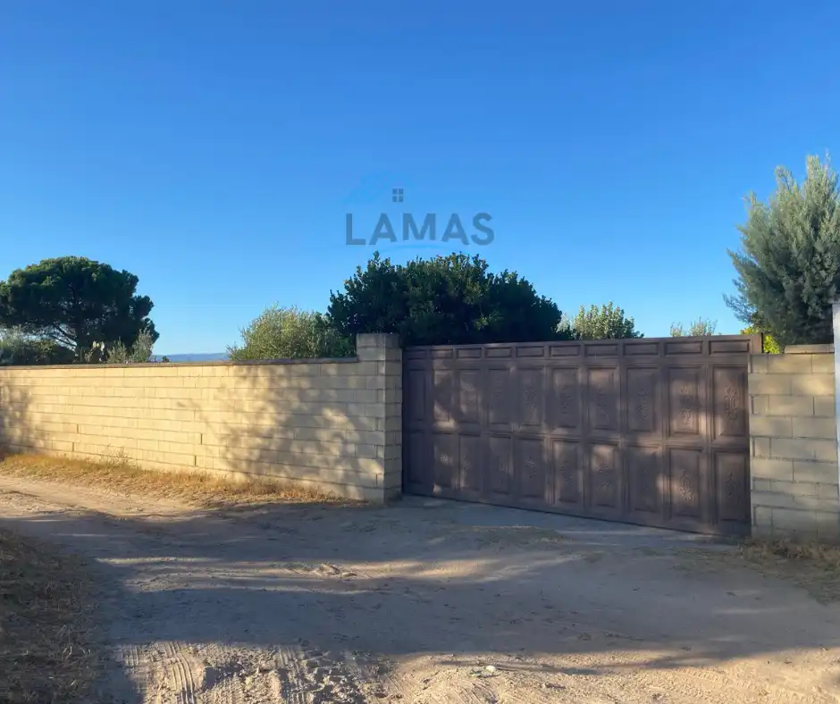 Exterior view of Country homes for sale in Saucedilla  with Air Conditioner, Storage room and Furnished