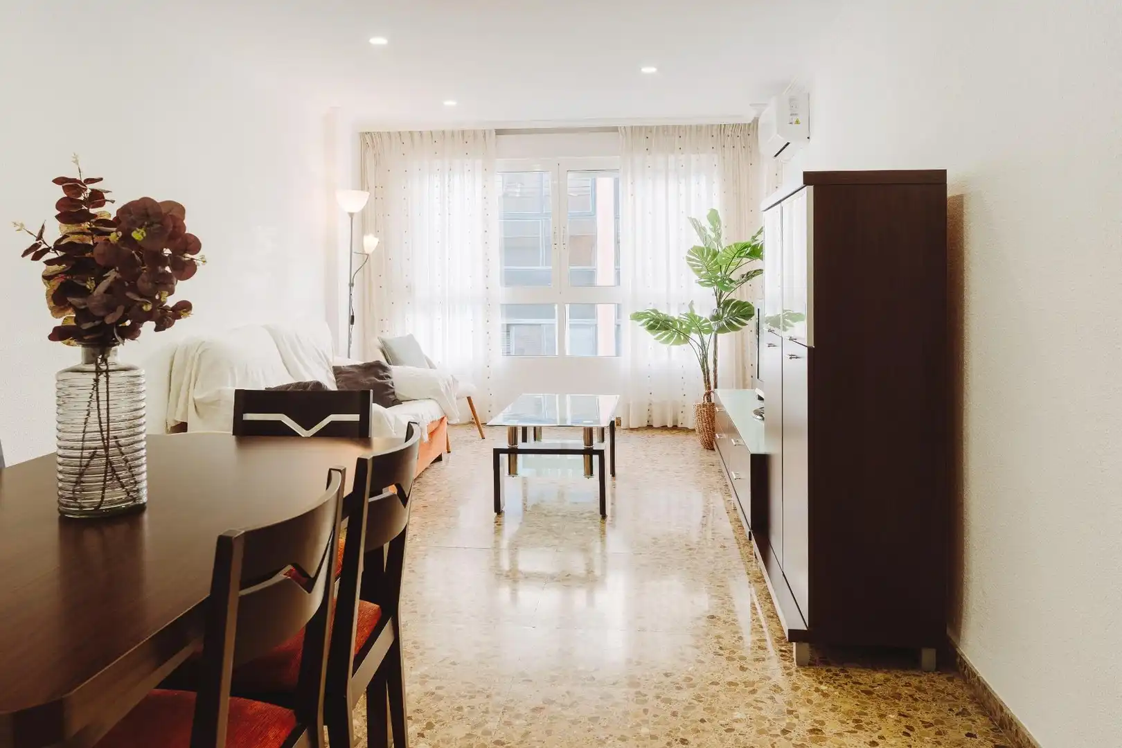 Wohnzimmer von Wohnung zum Verkauf in Alicante / Alacant mit Klimaanlage, Heizung und Terrasse
