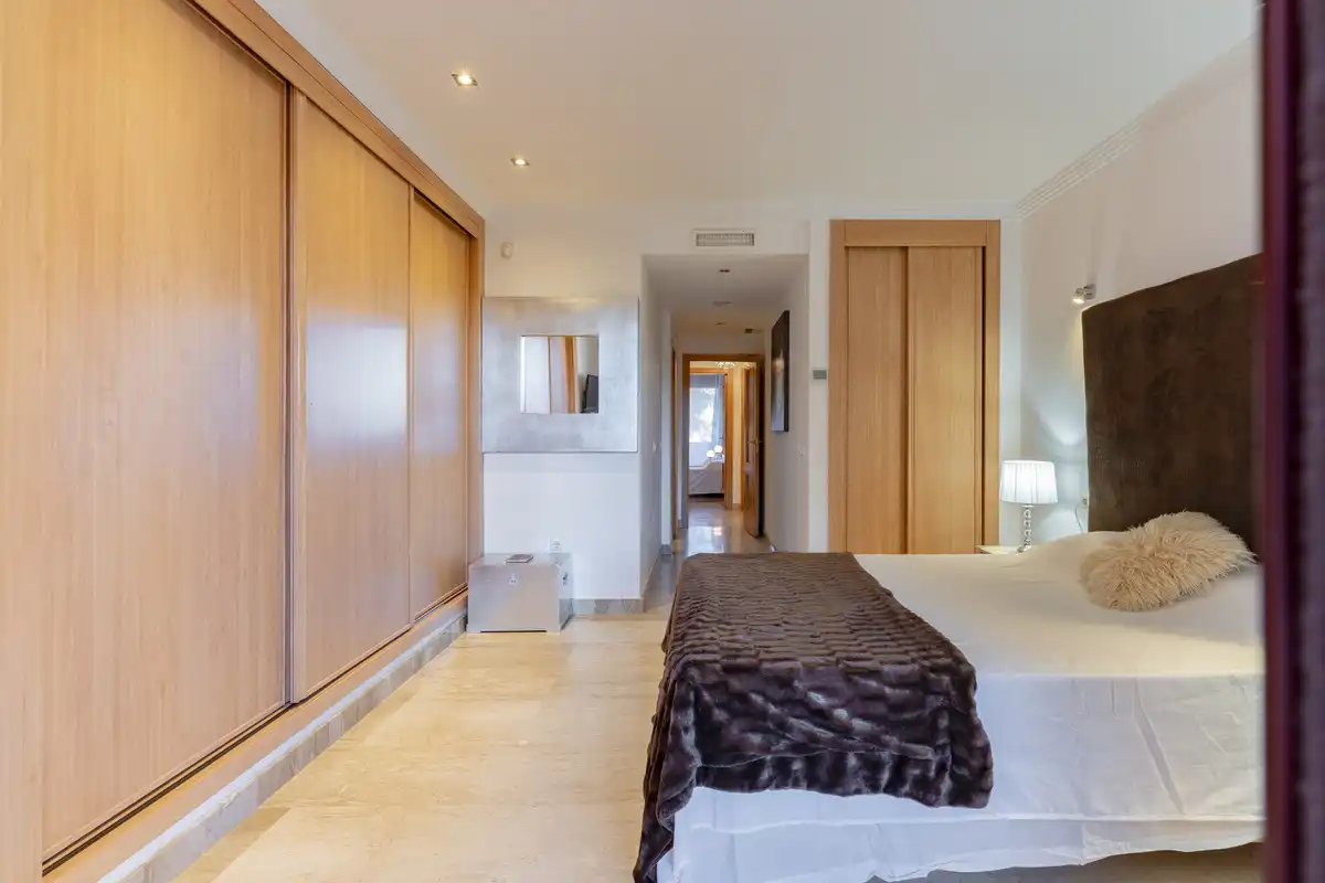 Apartamento con piscina en venta en Selwo, imagen 16
