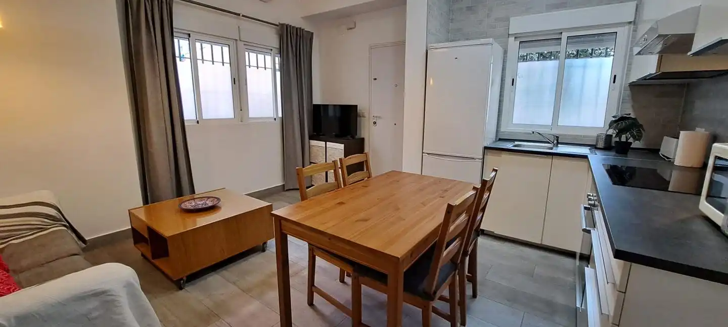 Comedor de Planta baja de alquiler en Málaga con Amueblado