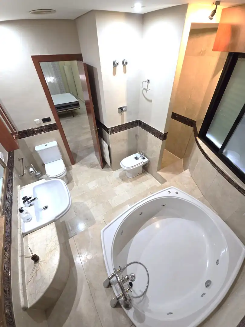 Bathroom of Apartments for rent in Cáceres  with Air Conditioner, Heating and Terrace