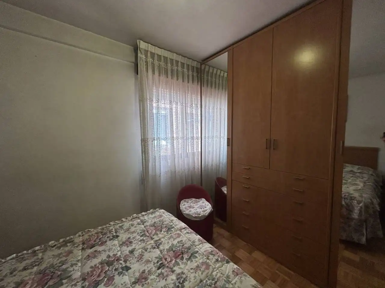 Schlafzimmer von Wohnung zum Verkauf in Oviedo  mit Heizung, Parkett und Abstellraum