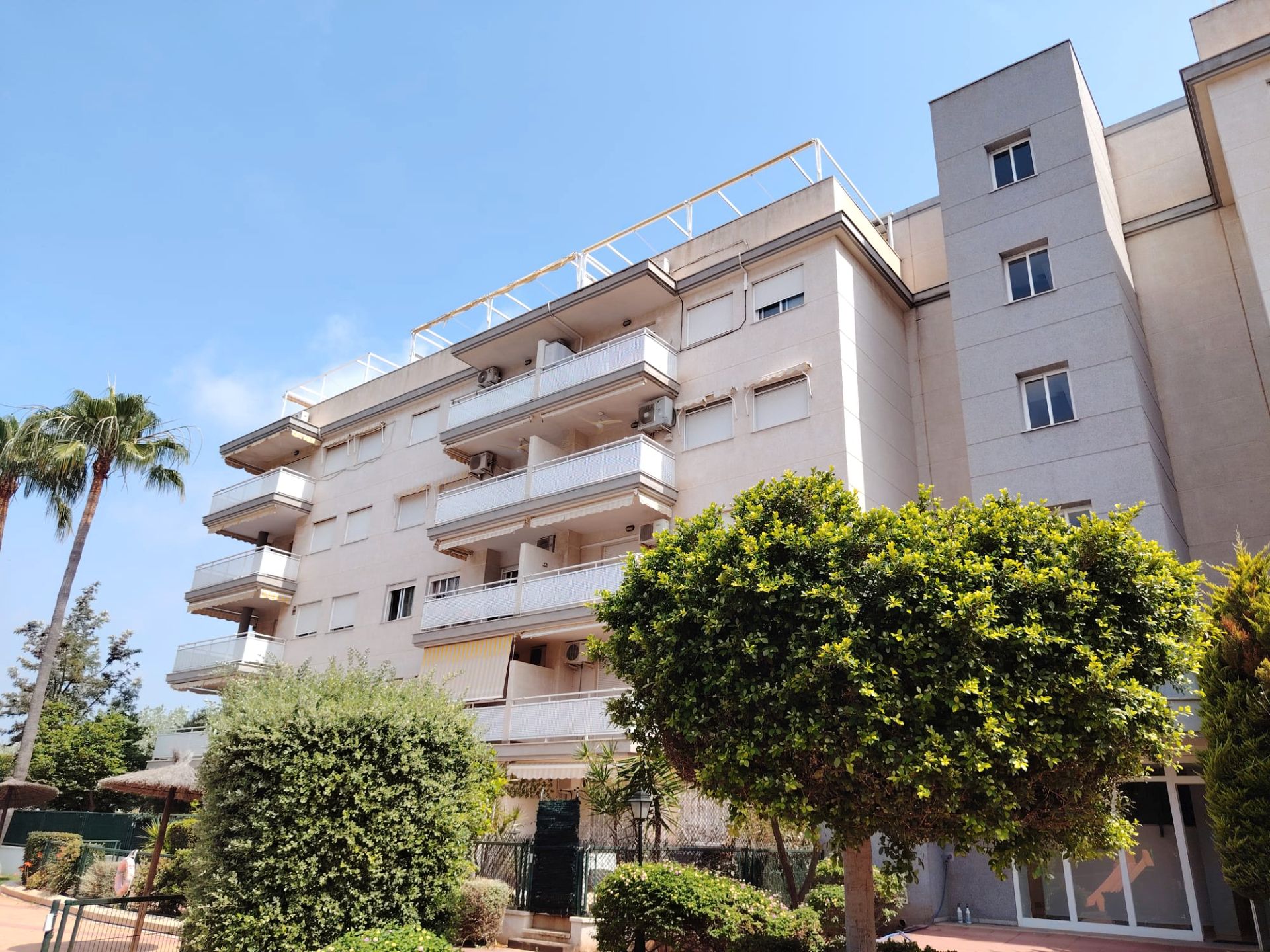 Vista exterior de Àtic en venda en Canet d'En Berenguer amb Aire condicionat, Calefacció i Terrassa