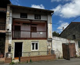 Exterior view of House or chalet for sale in Udías  with Terrace and Balcony