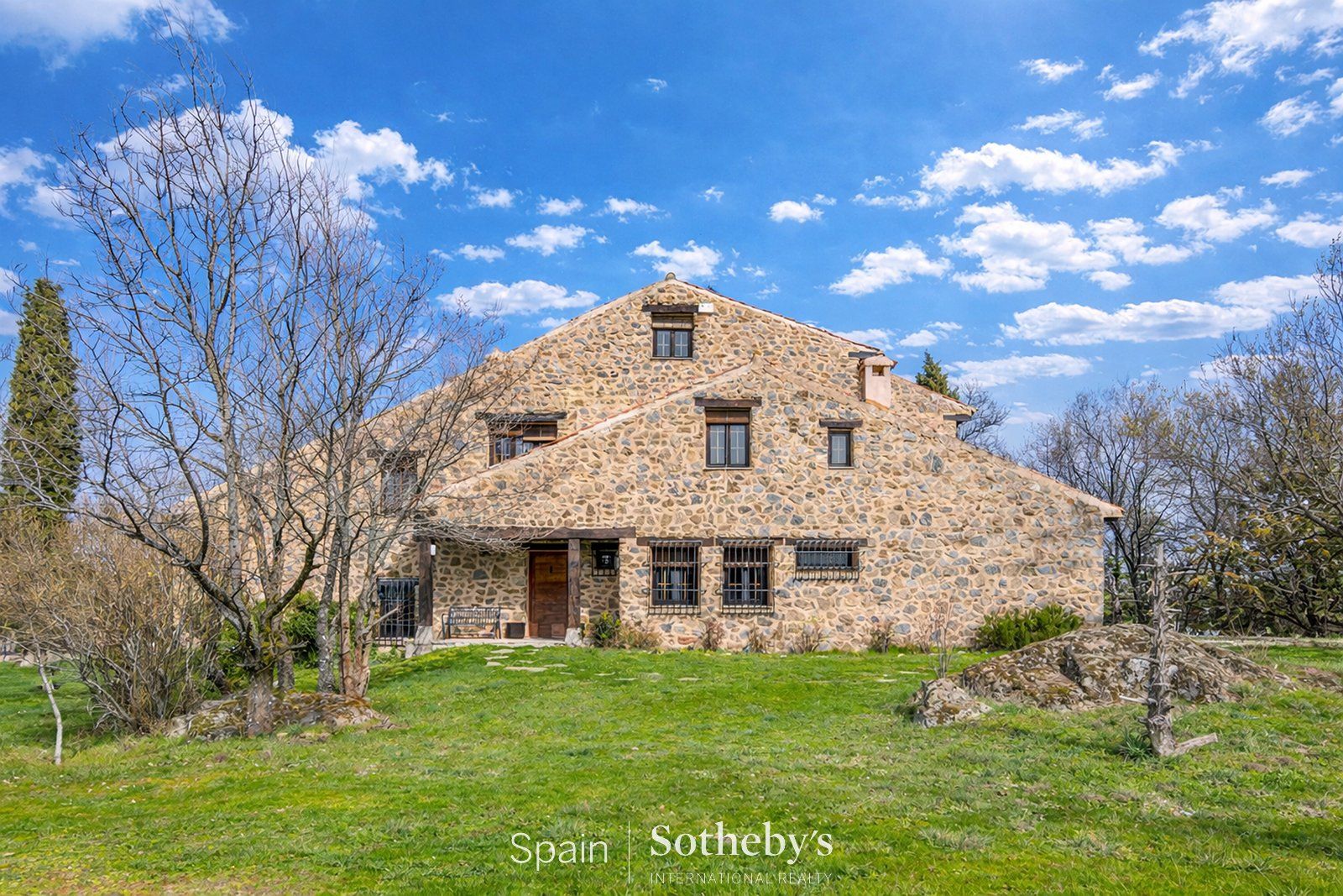 Vista exterior de Casa o chalet en venta en Sotosalbos con Aire acondicionado, Calefacción y Jardín privado