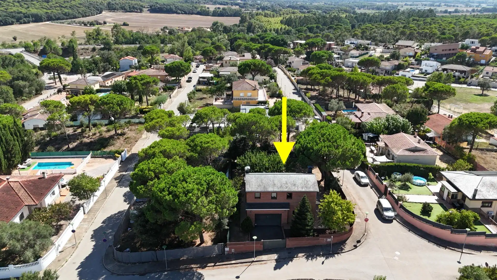 Detached house with pool for sale in Carrer Carrer Lluna