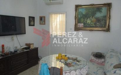 Sala d'estar de Casa o xalet en venda en Palma del Río amb Terrassa