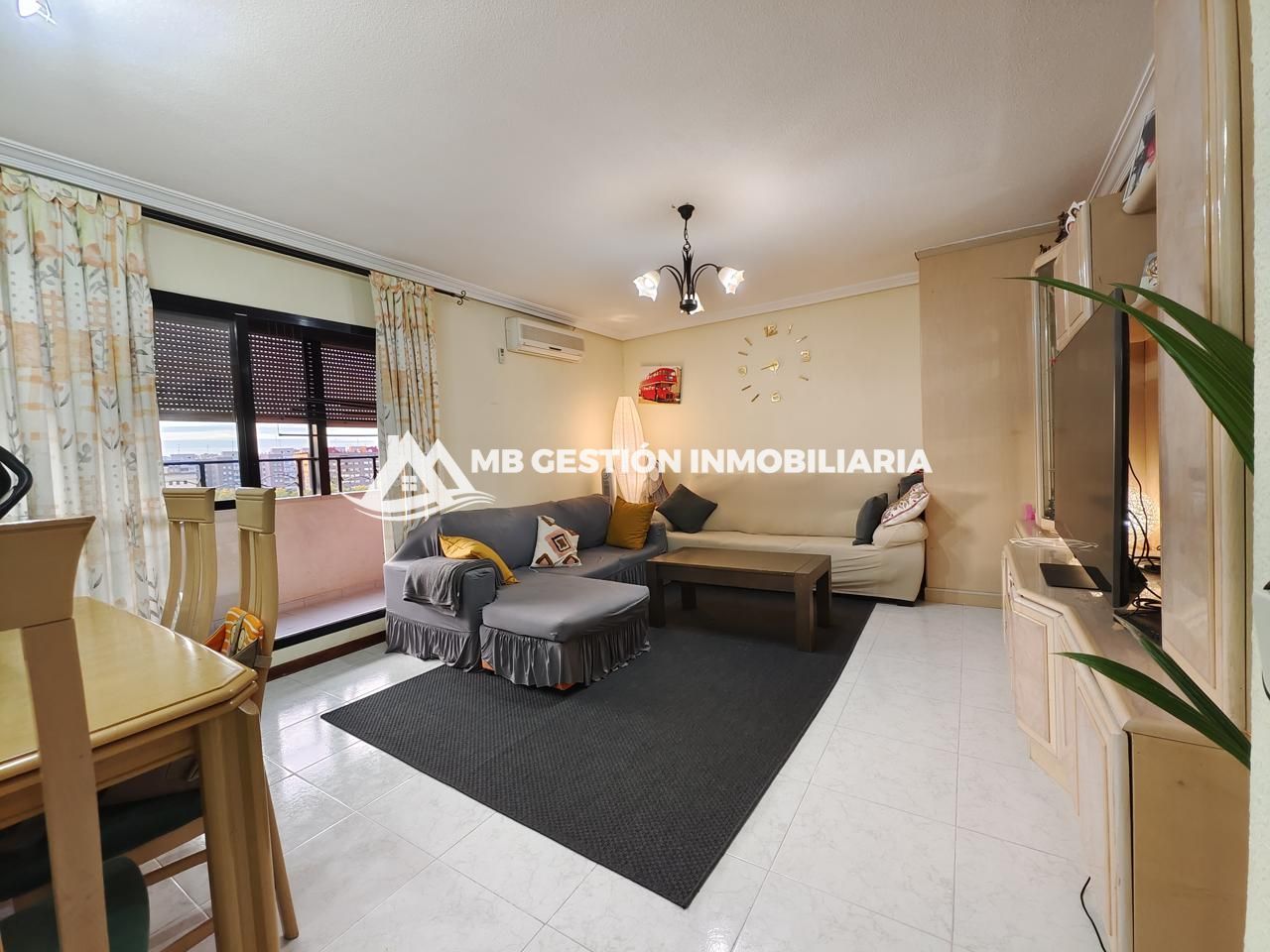 Sala d'estar de Pis en venda en Fuenlabrada amb Aire condicionat, Calefacció i Terrassa