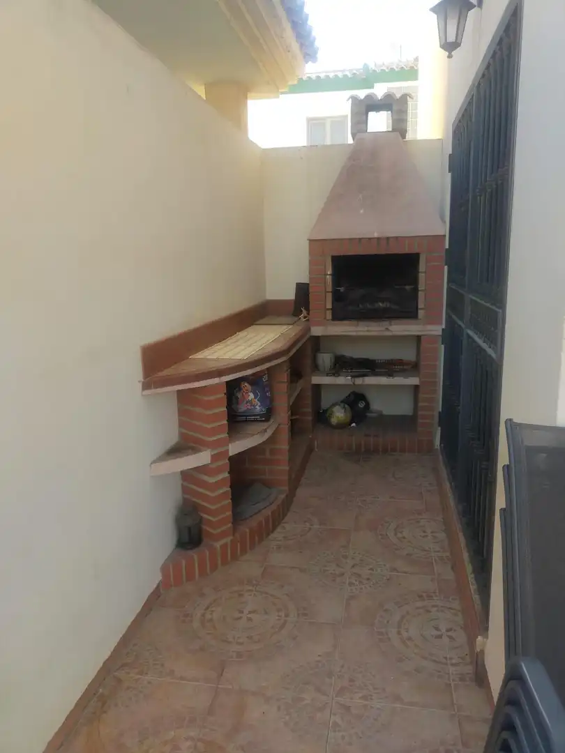 Kitchen of Houses for sale in La Línea de la Concepción  with Air Conditioner, Terrace and Storage room