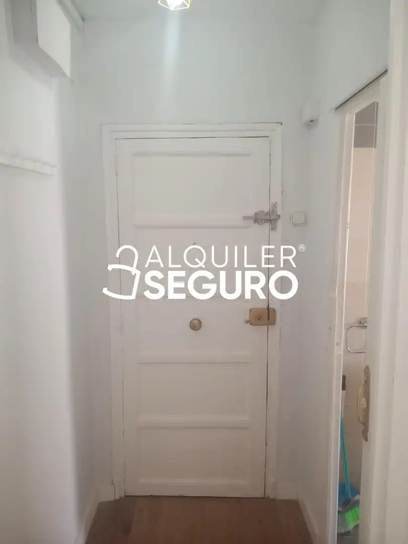 Dachboden zur Miete in Recondo, Campo Grande