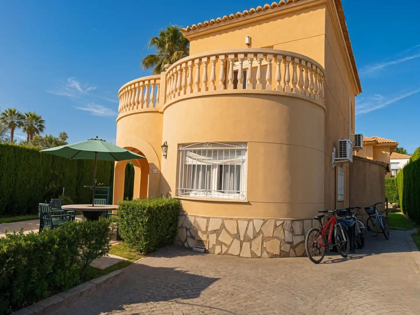 Exterior view of Houses for sale in Oliva  with Air Conditioner, Heating and Private garden