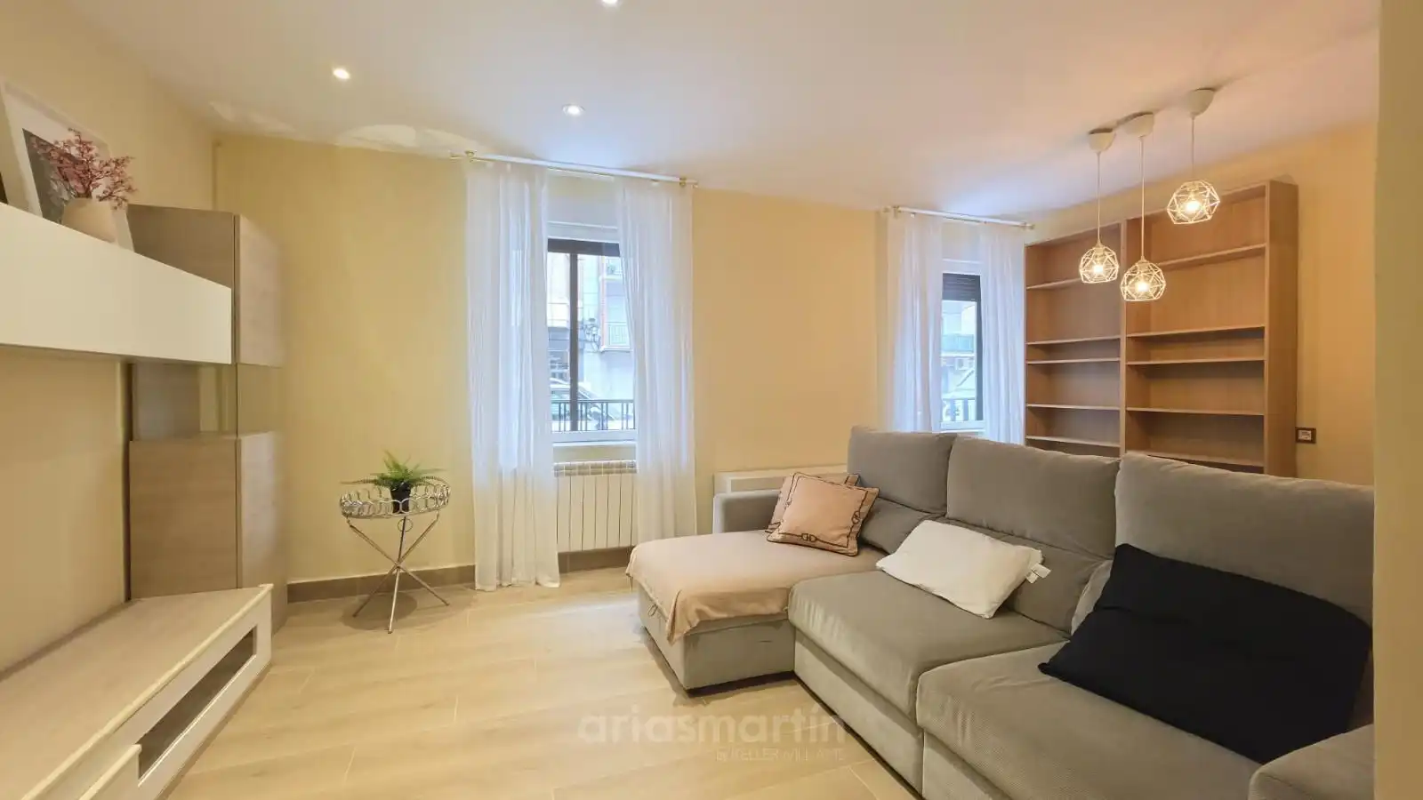 Living room of Flat for rent in Salamanca  with Heating and Furnished