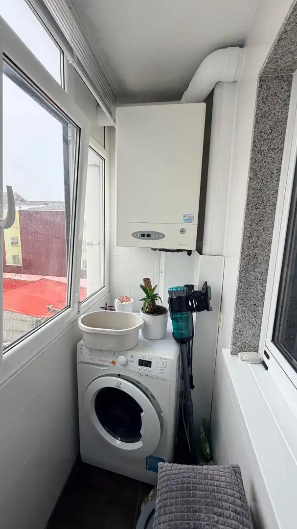 Bathroom of Flat for sale in Mugardos  with Heating, Terrace and Furnished