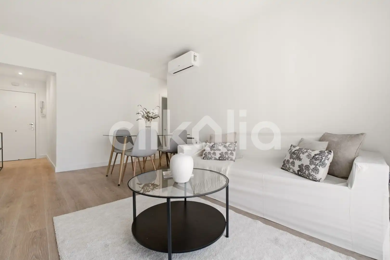 Piso con ascensor en venta en Caballería Española, imagen 2