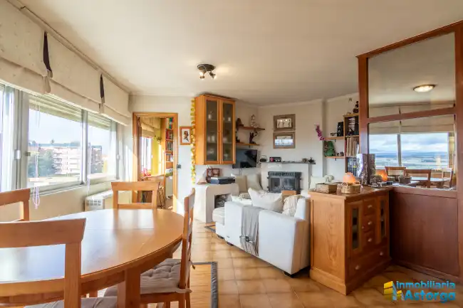 Piso en venta en Carretera Madrid-Coruña