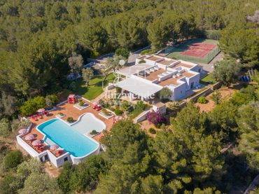 House with pool to rent in Can Furnet Id.